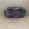 Maskarinë S3 Silver për Audi A3 2013-2015 me Logo – Pamje Moderne dhe Sportive
